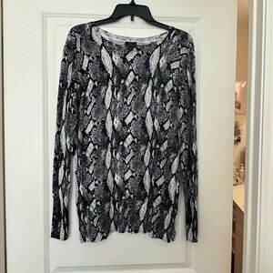 Worthington Monochrome Abstract Long Sleeve Top